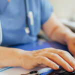 Licencias médicas por enfermedad inculpable: qué deben saber empleadores y trabajadores.